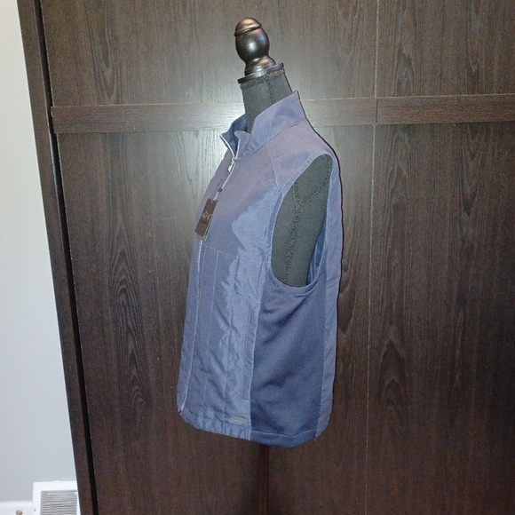 Greg Norman NWT Men's Zip-Up Vest - Navy, Size Medium - Picture 2 of 6